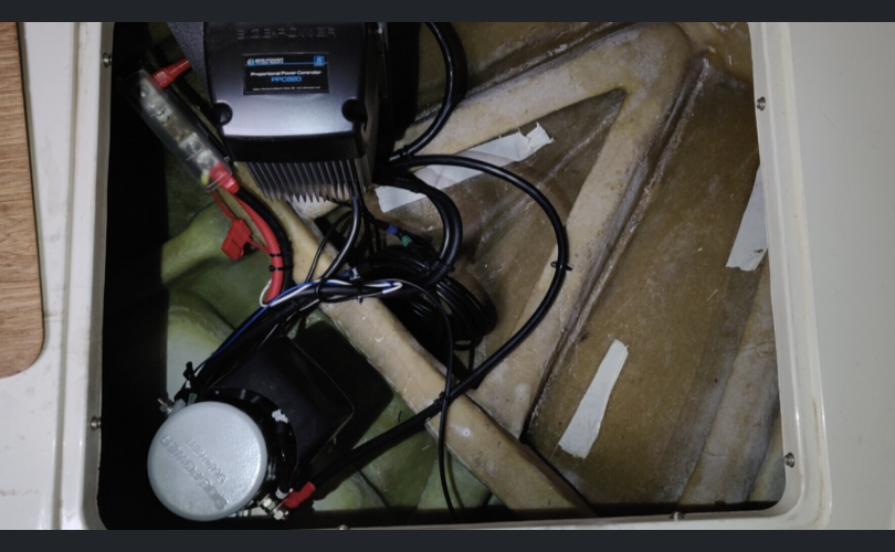 Princess 330 Fly-kuva-6